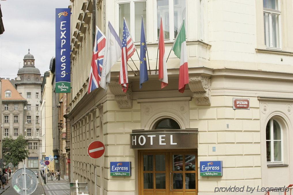 Exe City Park Hotel Прага Екстериор снимка