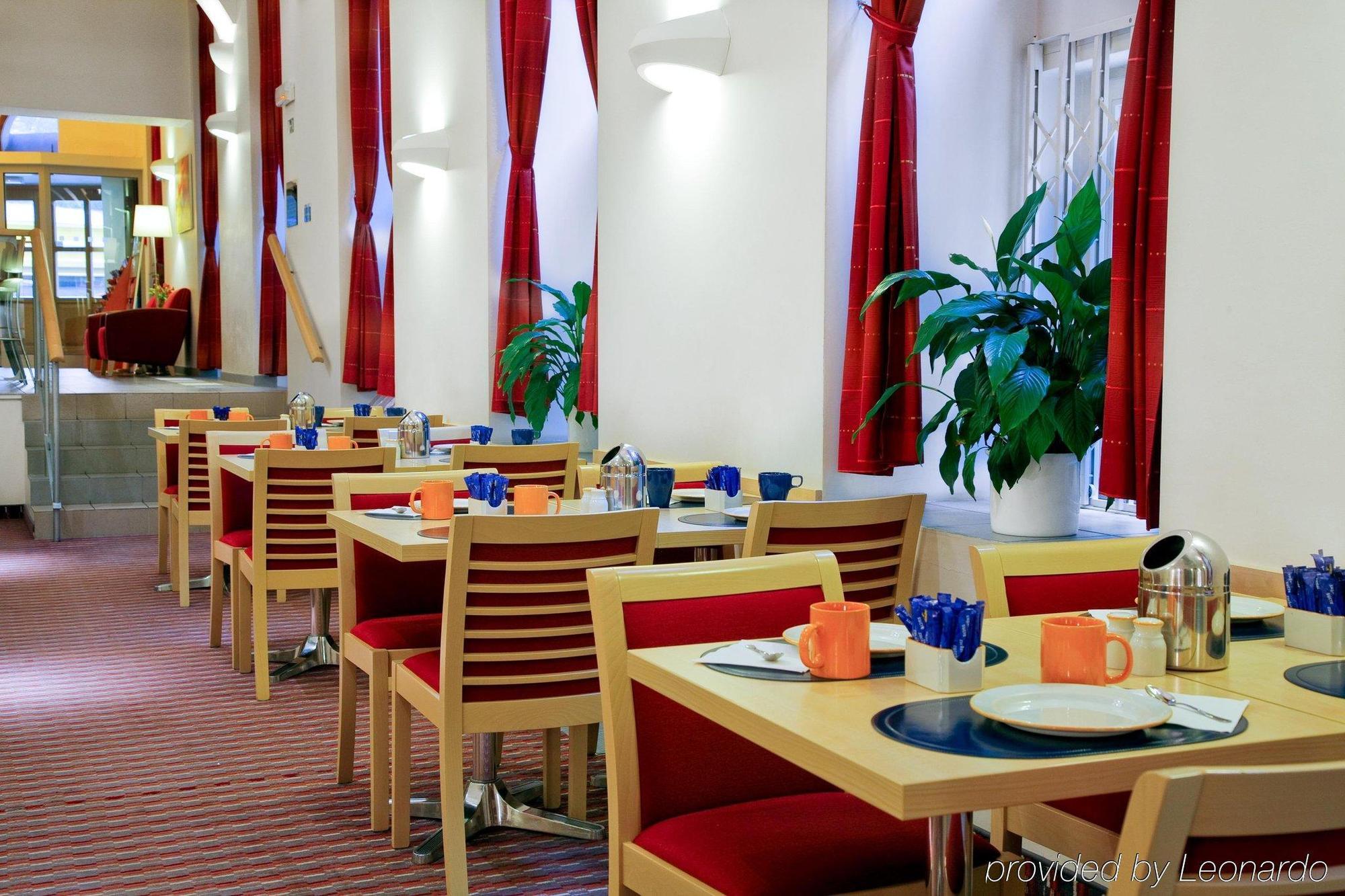 Exe City Park Hotel Прага Ресторант снимка