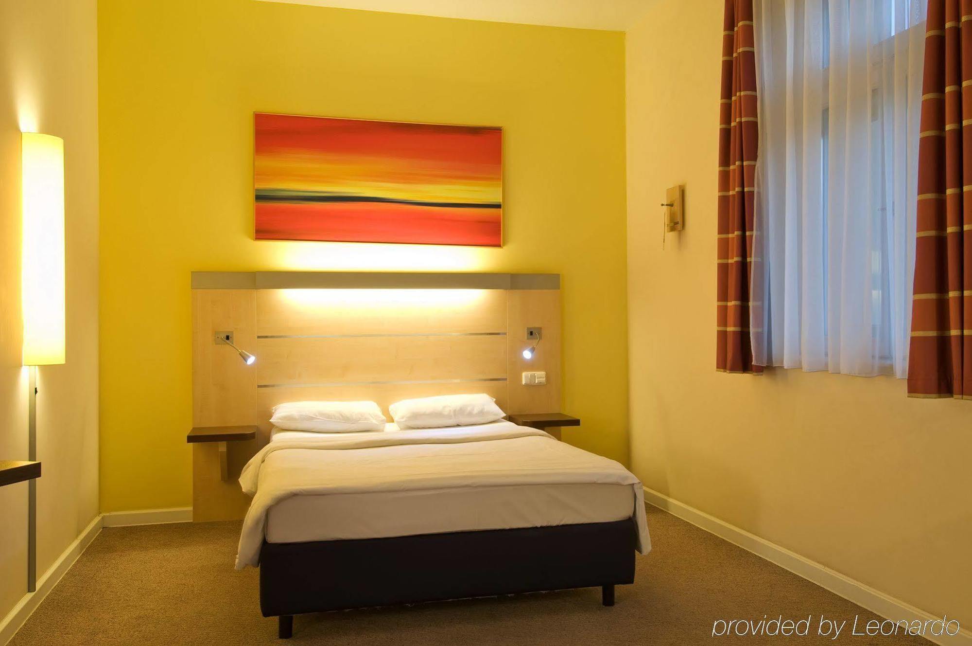 Exe City Park Hotel Прага Екстериор снимка