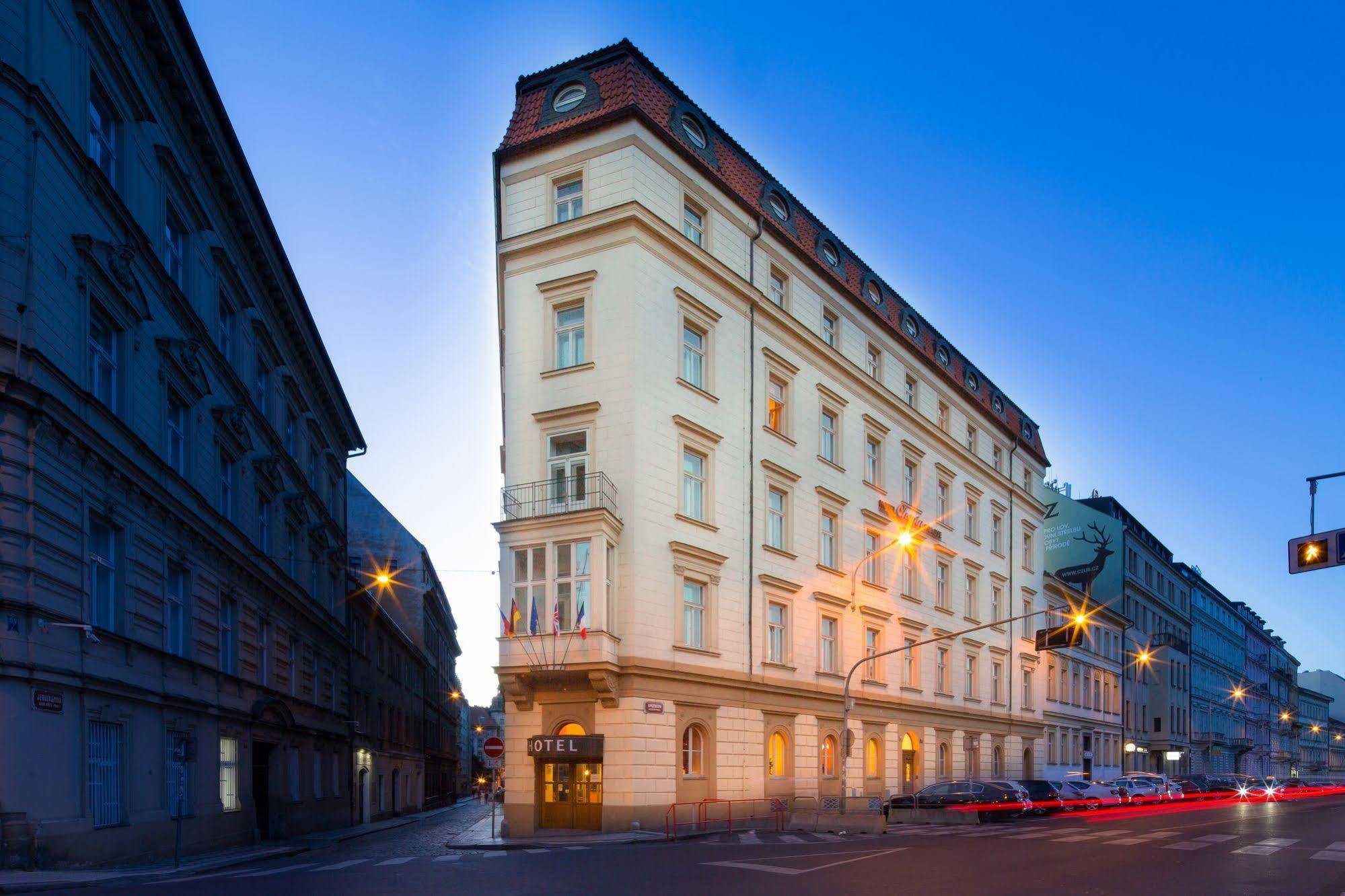 Exe City Park Hotel Прага Екстериор снимка