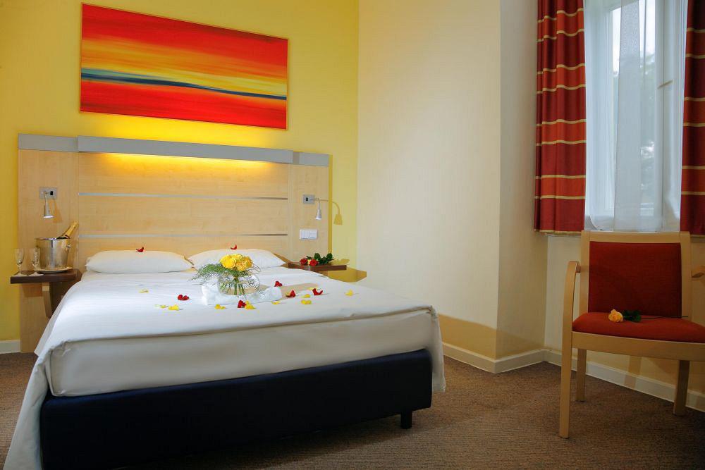 Exe City Park Hotel Прага Екстериор снимка